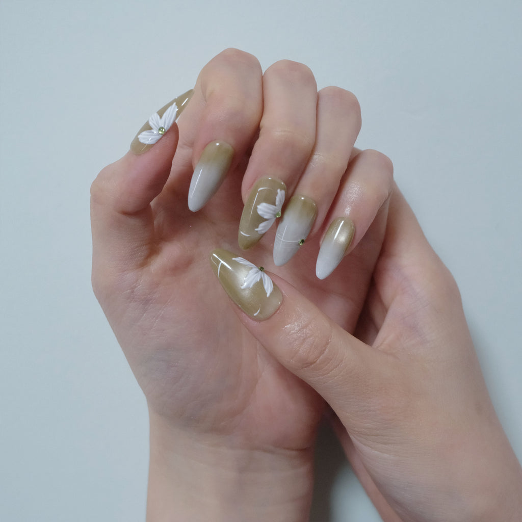Green-White Almond Cat Eye