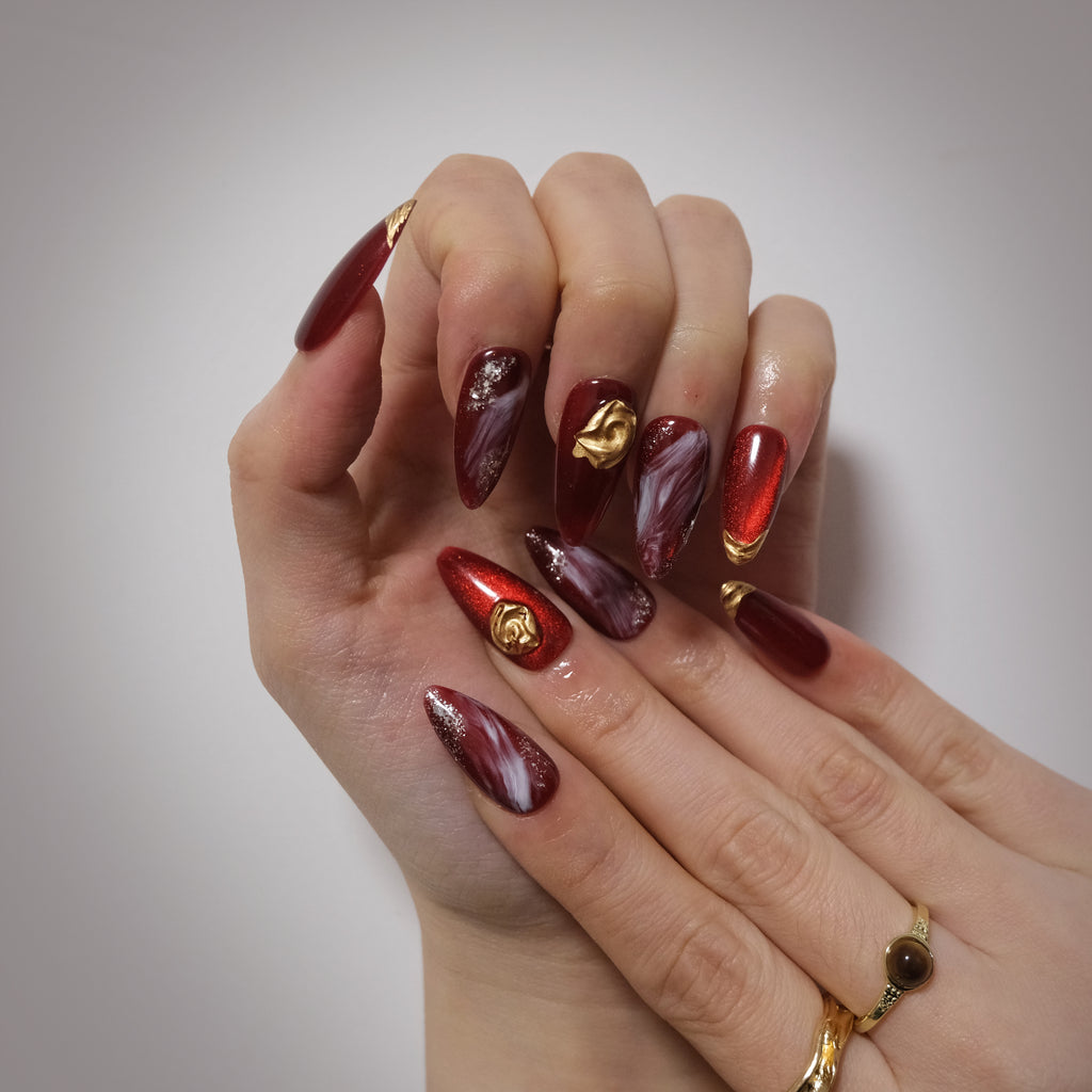 Red Gilding Art Nail
