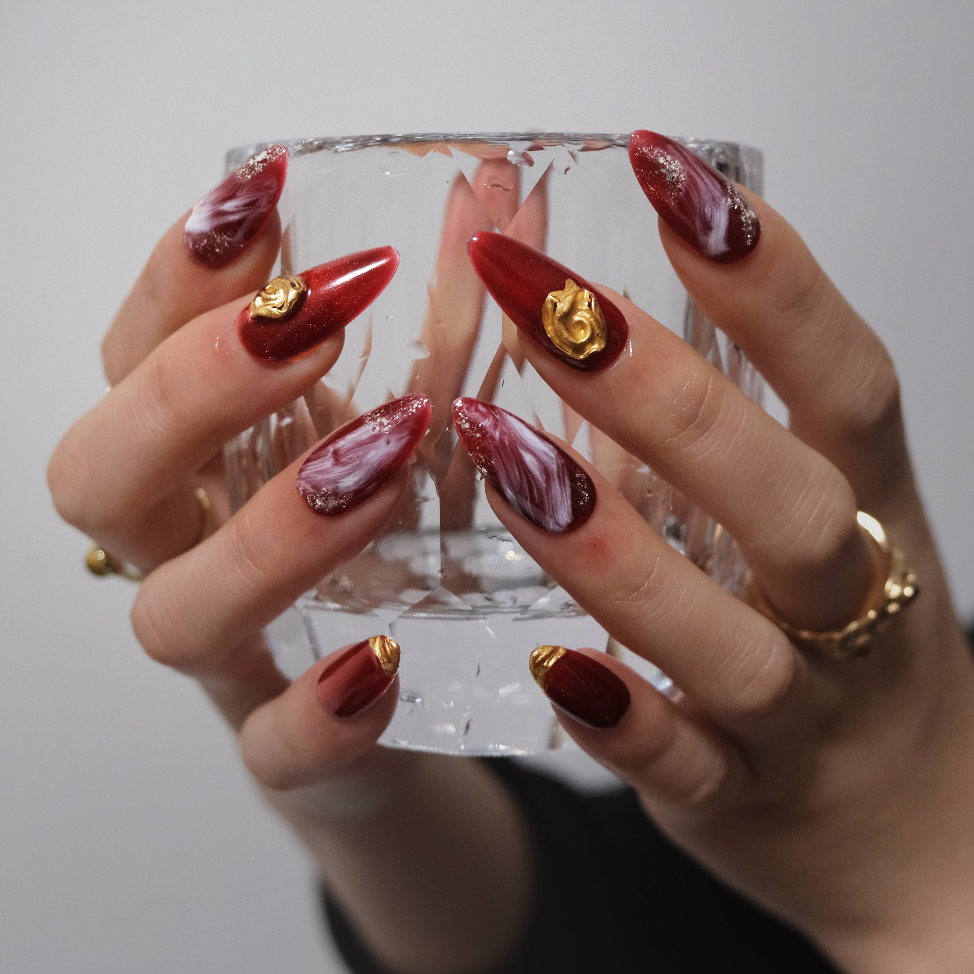 Red Gilding Art Nail